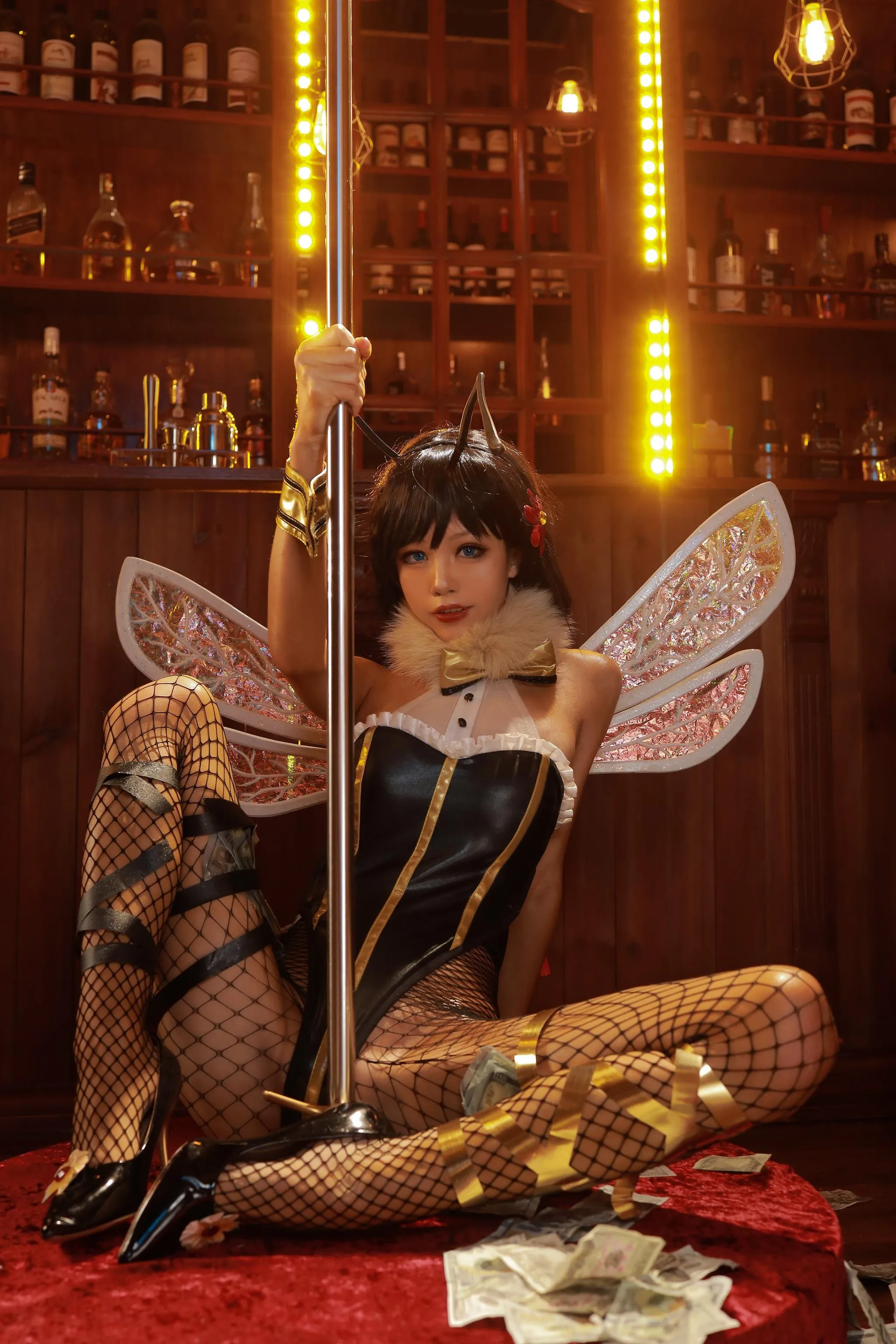 水淼Aqua – NO.63 蒂法蜜蜂婚纱黑皮蜜蜂 [88P]插图7